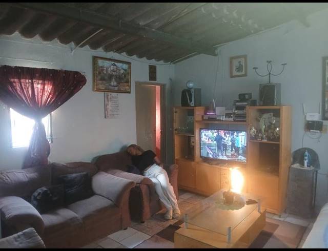 9 BEDROOM HOUSE FOR SALE IN KAALFONTEIN